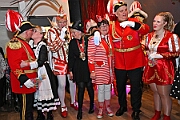 Karnevalssamstagstour 2025-03-01 174  Die Karnevalssamtags-Tour - Um acht Uhr wird vor dem WYNDHAM Hotel Duisburger Hof die Kinderprinzencrew geweckt. Danach folgen noch bis Mitternacht 10 weitere Termin. U.a. der Hamborner Kinderkarnevalszug, das Biwak von Ehren- und Bürgergarde und Schützenkarneval. : DVPJ, Holger II, Phil II., Prinz Karneval, Prinz, Prinzessin Mia I., Hofmarschälle, Page, Pagen, Paginnen, HDK, Duisburg, Karneval, Helau, Tollität, Event, Session 2024, Session 2025, HDK Duisburg, Hauptausschuss, Hauptausschuss Karneval Duisburg, Duisburg ist echt