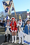 Rosenmontag 2025-03-03 023  „Just Married“ und dann Rosenmontag - Ein ungewöhnlicher Start in den Rosenmontag. Im Standesamt geben sich vor OB Sören Link Lara und Chris Loosen das Ja-Wort. Dann Prinzenwecken vor dem IntercityHotel. Im Rathaus geht es weiter mit dem Prinzenfrühstück im Ratssaal. Prinz Holger II. und Hofmarschälle erhalten den „Stern“ und gehören jetzt zum „Club der alten Herrn“. Bei  Kaiserwetter dann der Umzug durch die Stadt. Bei der After-Zug-Party ist dann Schluss, die Crew werden nach einer erfolgreichen Session verabschiedet. : DVPJ, Holger II, Phil II., Prinz Karneval, Prinz, Prinzessin Mia I., Hofmarschälle, Page, Pagen, Paginnen, HDK, Duisburg, Karneval, Helau, Tollität, Event, Session 2024, Session 2025, HDK Duisburg, Hauptausschuss, Hauptausschuss Karneval Duisburg, Duisburg ist echt