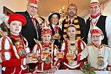 Rosenmontag 2025-03-03 035  „Just Married“ und dann Rosenmontag - Ein ungewöhnlicher Start in den Rosenmontag. Im Standesamt geben sich vor OB Sören Link Lara und Chris Loosen das Ja-Wort. Dann Prinzenwecken vor dem IntercityHotel. Im Rathaus geht es weiter mit dem Prinzenfrühstück im Ratssaal. Prinz Holger II. und Hofmarschälle erhalten den „Stern“ und gehören jetzt zum „Club der alten Herrn“. Bei  Kaiserwetter dann der Umzug durch die Stadt. Bei der After-Zug-Party ist dann Schluss, die Crew werden nach einer erfolgreichen Session verabschiedet. : DVPJ, Holger II, Phil II., Prinz Karneval, Prinz, Prinzessin Mia I., Hofmarschälle, Page, Pagen, Paginnen, HDK, Duisburg, Karneval, Helau, Tollität, Event, Session 2024, Session 2025, HDK Duisburg, Hauptausschuss, Hauptausschuss Karneval Duisburg, Duisburg ist echt