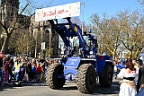 Rosenmontag 2025-03-03 088  „Just Married“ und dann Rosenmontag - Ein ungewöhnlicher Start in den Rosenmontag. Im Standesamt geben sich vor OB Sören Link Lara und Chris Loosen das Ja-Wort. Dann Prinzenwecken vor dem IntercityHotel. Im Rathaus geht es weiter mit dem Prinzenfrühstück im Ratssaal. Prinz Holger II. und Hofmarschälle erhalten den „Stern“ und gehören jetzt zum „Club der alten Herrn“. Bei  Kaiserwetter dann der Umzug durch die Stadt. Bei der After-Zug-Party ist dann Schluss, die Crew werden nach einer erfolgreichen Session verabschiedet. : DVPJ, Holger II, Phil II., Prinz Karneval, Prinz, Prinzessin Mia I., Hofmarschälle, Page, Pagen, Paginnen, HDK, Duisburg, Karneval, Helau, Tollität, Event, Session 2024, Session 2025, HDK Duisburg, Hauptausschuss, Hauptausschuss Karneval Duisburg, Duisburg ist echt