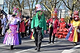 Rosenmontag 2025-03-03 091  „Just Married“ und dann Rosenmontag - Ein ungewöhnlicher Start in den Rosenmontag. Im Standesamt geben sich vor OB Sören Link Lara und Chris Loosen das Ja-Wort. Dann Prinzenwecken vor dem IntercityHotel. Im Rathaus geht es weiter mit dem Prinzenfrühstück im Ratssaal. Prinz Holger II. und Hofmarschälle erhalten den „Stern“ und gehören jetzt zum „Club der alten Herrn“. Bei  Kaiserwetter dann der Umzug durch die Stadt. Bei der After-Zug-Party ist dann Schluss, die Crew werden nach einer erfolgreichen Session verabschiedet. : DVPJ, Holger II, Phil II., Prinz Karneval, Prinz, Prinzessin Mia I., Hofmarschälle, Page, Pagen, Paginnen, HDK, Duisburg, Karneval, Helau, Tollität, Event, Session 2024, Session 2025, HDK Duisburg, Hauptausschuss, Hauptausschuss Karneval Duisburg, Duisburg ist echt