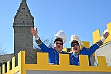 Rosenmontag 2025-03-03 102  „Just Married“ und dann Rosenmontag - Ein ungewöhnlicher Start in den Rosenmontag. Im Standesamt geben sich vor OB Sören Link Lara und Chris Loosen das Ja-Wort. Dann Prinzenwecken vor dem IntercityHotel. Im Rathaus geht es weiter mit dem Prinzenfrühstück im Ratssaal. Prinz Holger II. und Hofmarschälle erhalten den „Stern“ und gehören jetzt zum „Club der alten Herrn“. Bei  Kaiserwetter dann der Umzug durch die Stadt. Bei der After-Zug-Party ist dann Schluss, die Crew werden nach einer erfolgreichen Session verabschiedet. : DVPJ, Holger II, Phil II., Prinz Karneval, Prinz, Prinzessin Mia I., Hofmarschälle, Page, Pagen, Paginnen, HDK, Duisburg, Karneval, Helau, Tollität, Event, Session 2024, Session 2025, HDK Duisburg, Hauptausschuss, Hauptausschuss Karneval Duisburg, Duisburg ist echt