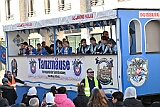 Rosenmontag 2025-03-03 121  „Just Married“ und dann Rosenmontag - Ein ungewöhnlicher Start in den Rosenmontag. Im Standesamt geben sich vor OB Sören Link Lara und Chris Loosen das Ja-Wort. Dann Prinzenwecken vor dem IntercityHotel. Im Rathaus geht es weiter mit dem Prinzenfrühstück im Ratssaal. Prinz Holger II. und Hofmarschälle erhalten den „Stern“ und gehören jetzt zum „Club der alten Herrn“. Bei  Kaiserwetter dann der Umzug durch die Stadt. Bei der After-Zug-Party ist dann Schluss, die Crew werden nach einer erfolgreichen Session verabschiedet. : DVPJ, Holger II, Phil II., Prinz Karneval, Prinz, Prinzessin Mia I., Hofmarschälle, Page, Pagen, Paginnen, HDK, Duisburg, Karneval, Helau, Tollität, Event, Session 2024, Session 2025, HDK Duisburg, Hauptausschuss, Hauptausschuss Karneval Duisburg, Duisburg ist echt