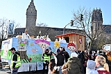 Rosenmontag 2025-03-03 131  „Just Married“ und dann Rosenmontag - Ein ungewöhnlicher Start in den Rosenmontag. Im Standesamt geben sich vor OB Sören Link Lara und Chris Loosen das Ja-Wort. Dann Prinzenwecken vor dem IntercityHotel. Im Rathaus geht es weiter mit dem Prinzenfrühstück im Ratssaal. Prinz Holger II. und Hofmarschälle erhalten den „Stern“ und gehören jetzt zum „Club der alten Herrn“. Bei  Kaiserwetter dann der Umzug durch die Stadt. Bei der After-Zug-Party ist dann Schluss, die Crew werden nach einer erfolgreichen Session verabschiedet. : DVPJ, Holger II, Phil II., Prinz Karneval, Prinz, Prinzessin Mia I., Hofmarschälle, Page, Pagen, Paginnen, HDK, Duisburg, Karneval, Helau, Tollität, Event, Session 2024, Session 2025, HDK Duisburg, Hauptausschuss, Hauptausschuss Karneval Duisburg, Duisburg ist echt