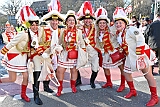 Rosenmontag 2025-03-03 150  „Just Married“ und dann Rosenmontag - Ein ungewöhnlicher Start in den Rosenmontag. Im Standesamt geben sich vor OB Sören Link Lara und Chris Loosen das Ja-Wort. Dann Prinzenwecken vor dem IntercityHotel. Im Rathaus geht es weiter mit dem Prinzenfrühstück im Ratssaal. Prinz Holger II. und Hofmarschälle erhalten den „Stern“ und gehören jetzt zum „Club der alten Herrn“. Bei  Kaiserwetter dann der Umzug durch die Stadt. Bei der After-Zug-Party ist dann Schluss, die Crew werden nach einer erfolgreichen Session verabschiedet. : DVPJ, Holger II, Phil II., Prinz Karneval, Prinz, Prinzessin Mia I., Hofmarschälle, Page, Pagen, Paginnen, HDK, Duisburg, Karneval, Helau, Tollität, Event, Session 2024, Session 2025, HDK Duisburg, Hauptausschuss, Hauptausschuss Karneval Duisburg, Duisburg ist echt