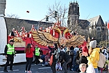 Rosenmontag 2025-03-03 152  „Just Married“ und dann Rosenmontag - Ein ungewöhnlicher Start in den Rosenmontag. Im Standesamt geben sich vor OB Sören Link Lara und Chris Loosen das Ja-Wort. Dann Prinzenwecken vor dem IntercityHotel. Im Rathaus geht es weiter mit dem Prinzenfrühstück im Ratssaal. Prinz Holger II. und Hofmarschälle erhalten den „Stern“ und gehören jetzt zum „Club der alten Herrn“. Bei  Kaiserwetter dann der Umzug durch die Stadt. Bei der After-Zug-Party ist dann Schluss, die Crew werden nach einer erfolgreichen Session verabschiedet. : DVPJ, Holger II, Phil II., Prinz Karneval, Prinz, Prinzessin Mia I., Hofmarschälle, Page, Pagen, Paginnen, HDK, Duisburg, Karneval, Helau, Tollität, Event, Session 2024, Session 2025, HDK Duisburg, Hauptausschuss, Hauptausschuss Karneval Duisburg, Duisburg ist echt
