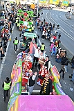 Rosenmontag 2025-03-03 166  „Just Married“ und dann Rosenmontag - Ein ungewöhnlicher Start in den Rosenmontag. Im Standesamt geben sich vor OB Sören Link Lara und Chris Loosen das Ja-Wort. Dann Prinzenwecken vor dem IntercityHotel. Im Rathaus geht es weiter mit dem Prinzenfrühstück im Ratssaal. Prinz Holger II. und Hofmarschälle erhalten den „Stern“ und gehören jetzt zum „Club der alten Herrn“. Bei  Kaiserwetter dann der Umzug durch die Stadt. Bei der After-Zug-Party ist dann Schluss, die Crew werden nach einer erfolgreichen Session verabschiedet. : DVPJ, Holger II, Phil II., Prinz Karneval, Prinz, Prinzessin Mia I., Hofmarschälle, Page, Pagen, Paginnen, HDK, Duisburg, Karneval, Helau, Tollität, Event, Session 2024, Session 2025, HDK Duisburg, Hauptausschuss, Hauptausschuss Karneval Duisburg, Duisburg ist echt